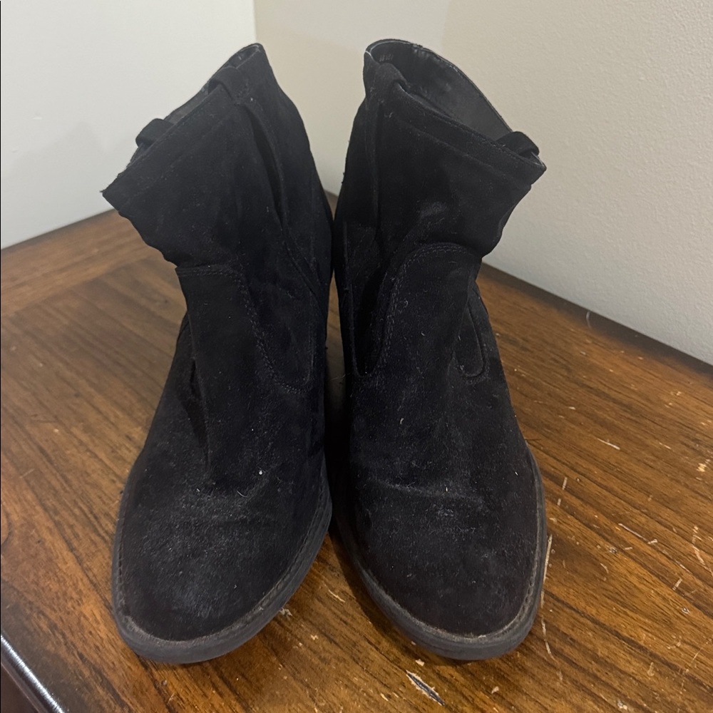 Charlotte Russe Suede Black Ankle Booties - Picture 2 of 3